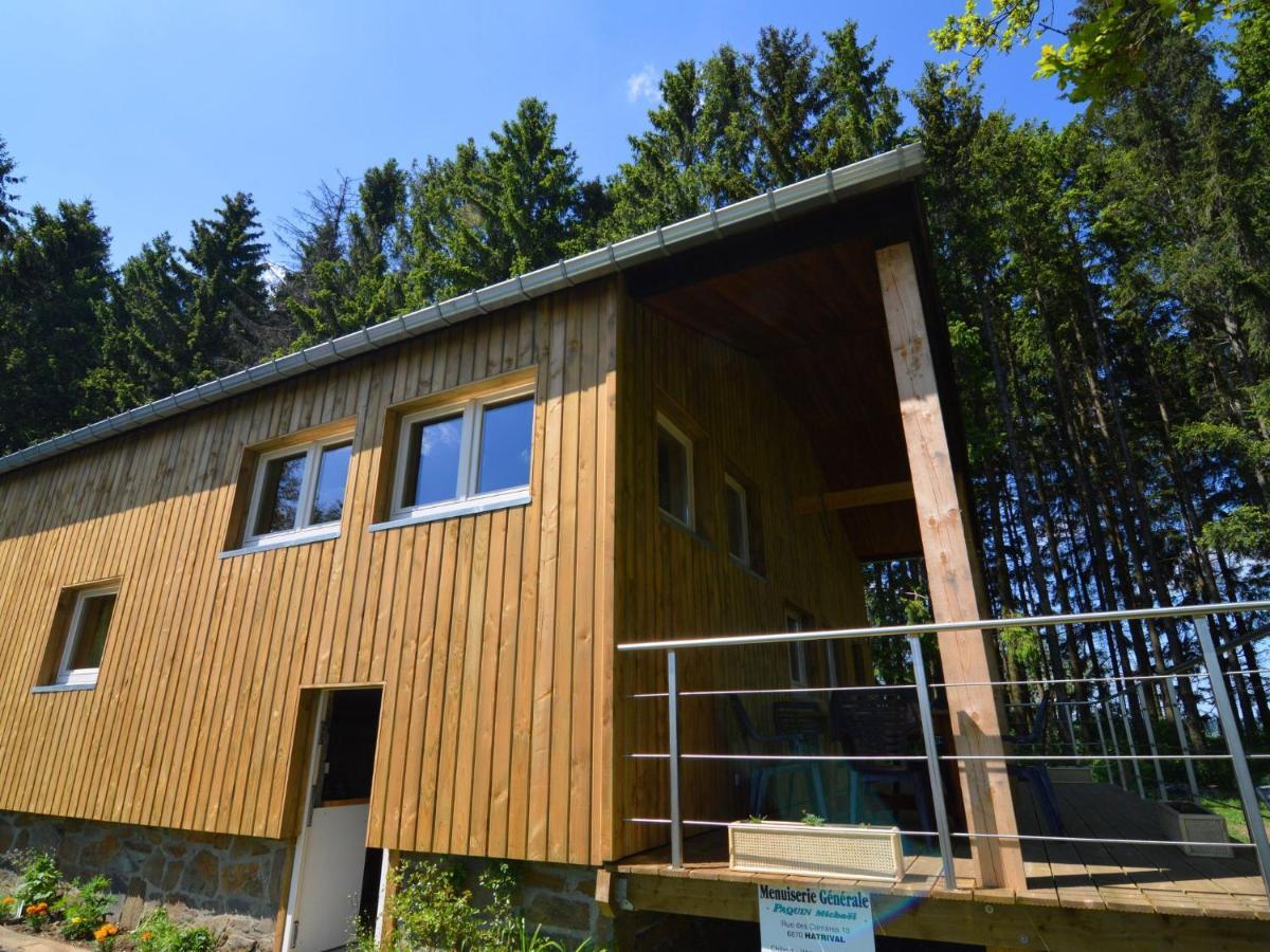 Welcoming Cottage In Hatrival With Terrace Сен-Юбер Екстериор снимка
