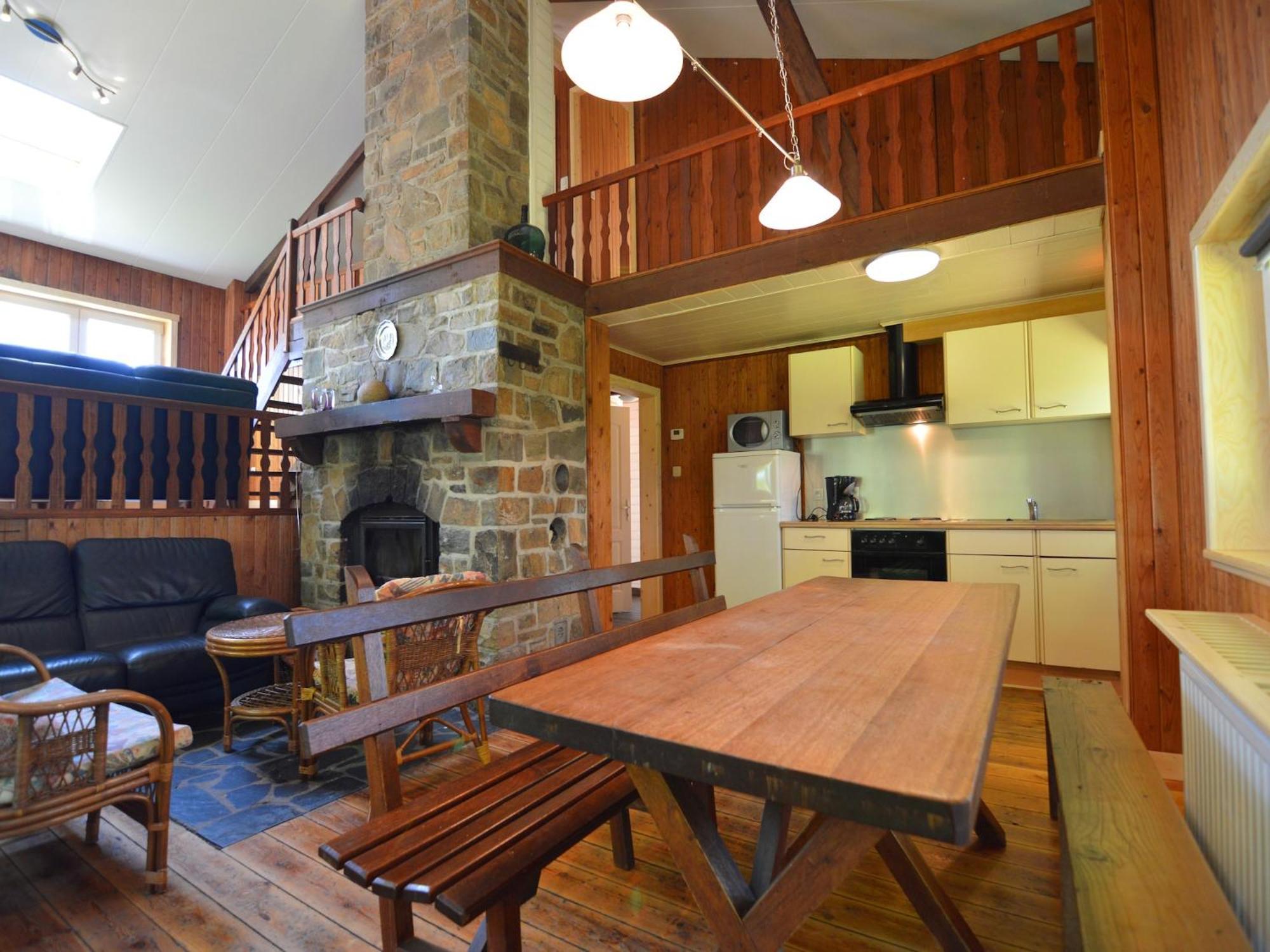 Welcoming Cottage In Hatrival With Terrace Сен-Юбер Екстериор снимка